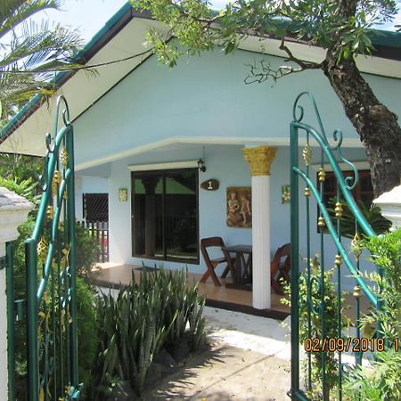 Ryans Resort Prasat Exteriör bild