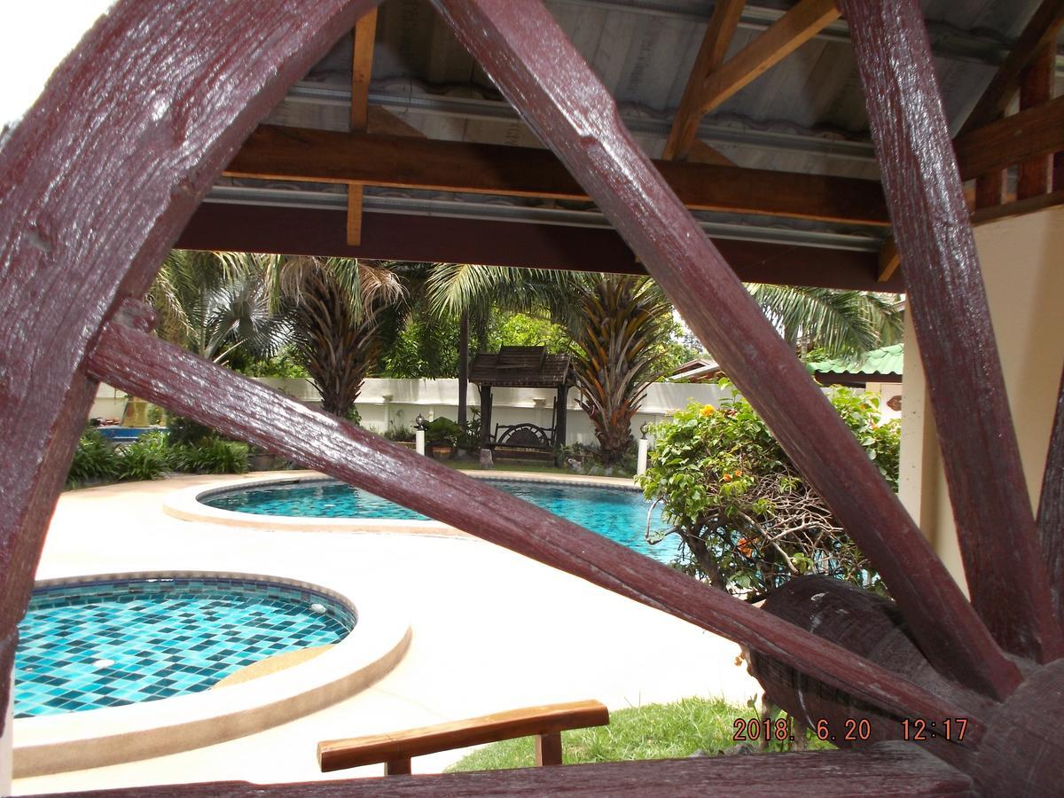 Ryans Resort Prasat Exteriör bild