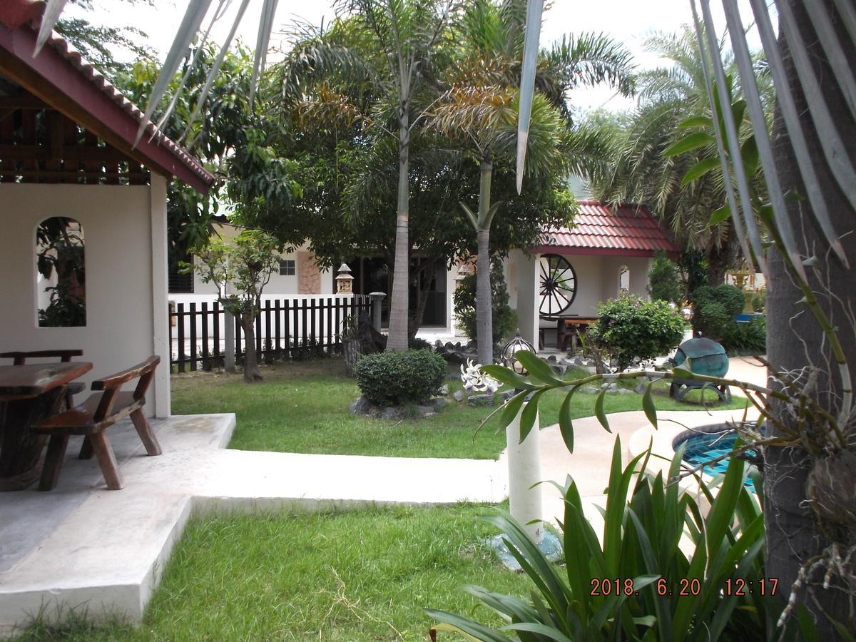 Ryans Resort Prasat Exteriör bild