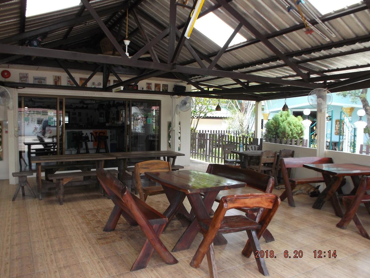Ryans Resort Prasat Exteriör bild