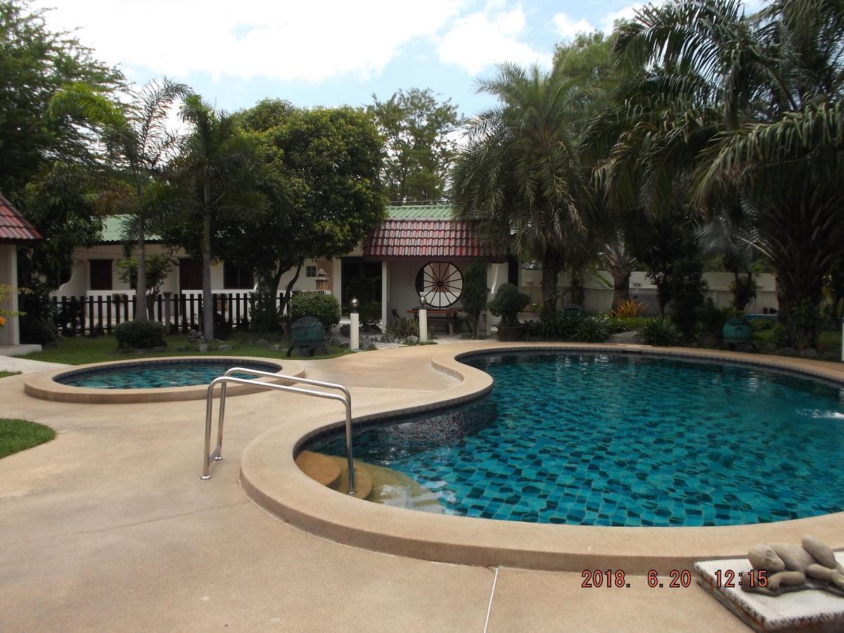 Ryans Resort Prasat Exteriör bild