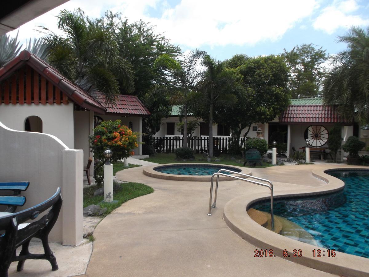 Ryans Resort Prasat Exteriör bild